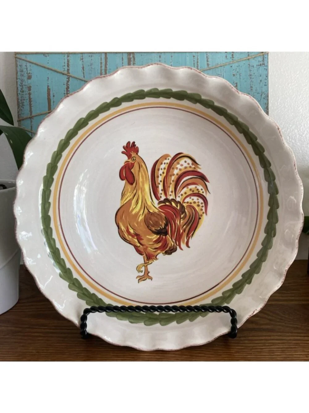 Williams Sonoma 2010 TUSCAN ROOSTERS Large Pasta Bowl One Leg Up
